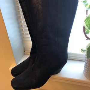 Black wedge knee boots